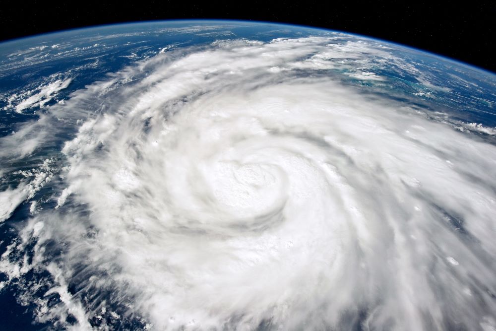 Hurricane Ian intensifies as it heads toward Florida on September 26, 2022. (Grist/NOAA)