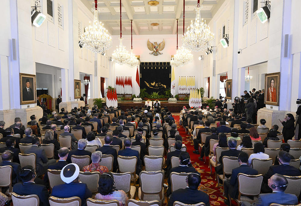 Pope Francis delivers his speech to President Joko Widodo of Indonesia and government and political leaders, diplomats and representatives of civil society during a meeting at Istana Negara, a national palace in Jakarta, Indonesia, on Sept. 4. (CNS/Vatican Media)