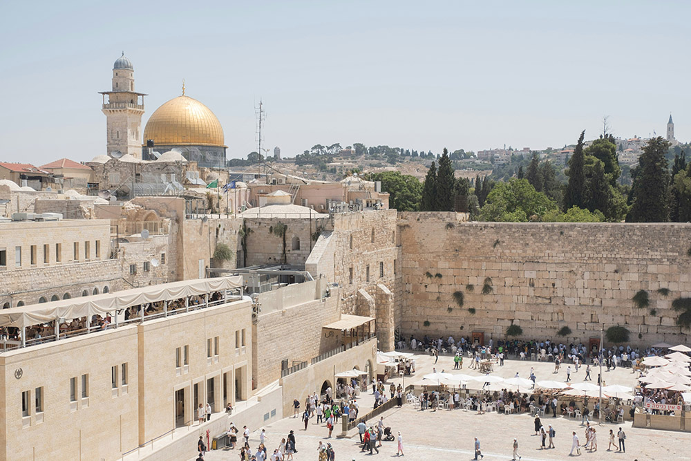 The Western Wall and the Dome of Rock in Jerusalem. (Unsplash/Anton Mislawsky)