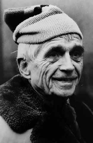 Jesuit Fr. Daniel Berrigan in 1992 (CNS/Babette Augustin)