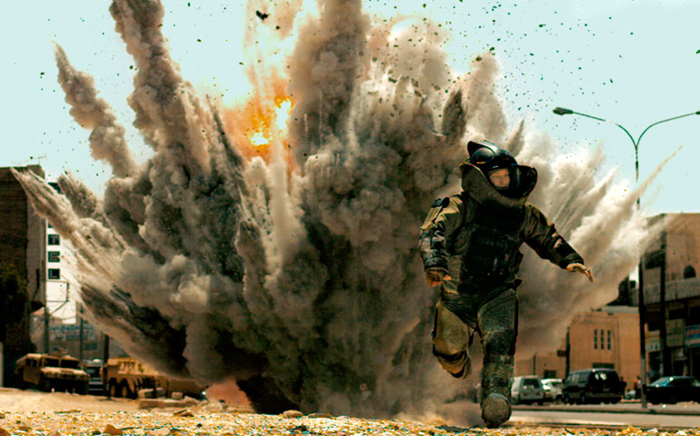 Jeremy Renner in Kathryn Bigelow's "The Hurt Locker" (2008) (Newscom/Summit Entertainment)