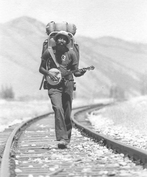 Armed with a backpack and a banjo, John Francis depended on human kindness to survive his long journey of environmental demonstration. (Los Angeles Times)