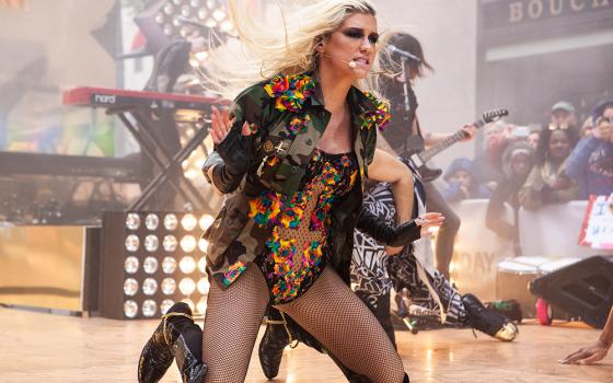 Kesha performs on the TODAY Show plaza on Nov. 20, 2012 (Wikimedia Commons/Anthony Quintano)